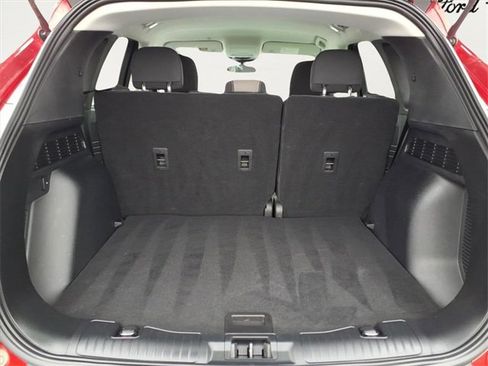 Used 2022 Ford Escape SE image 11