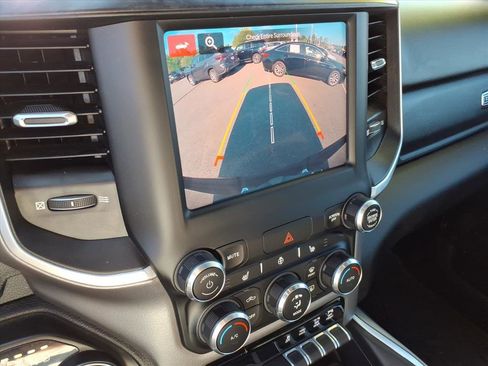 Used 2022 RAM 1500 Big Horn AWD/4WD image 36