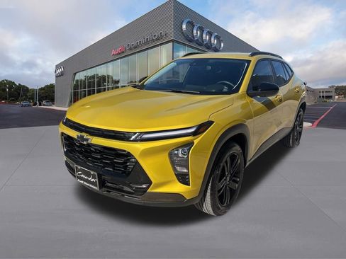 Used 2025 Chevrolet Trax ACTIV w/ Driver Confidence Package image 1