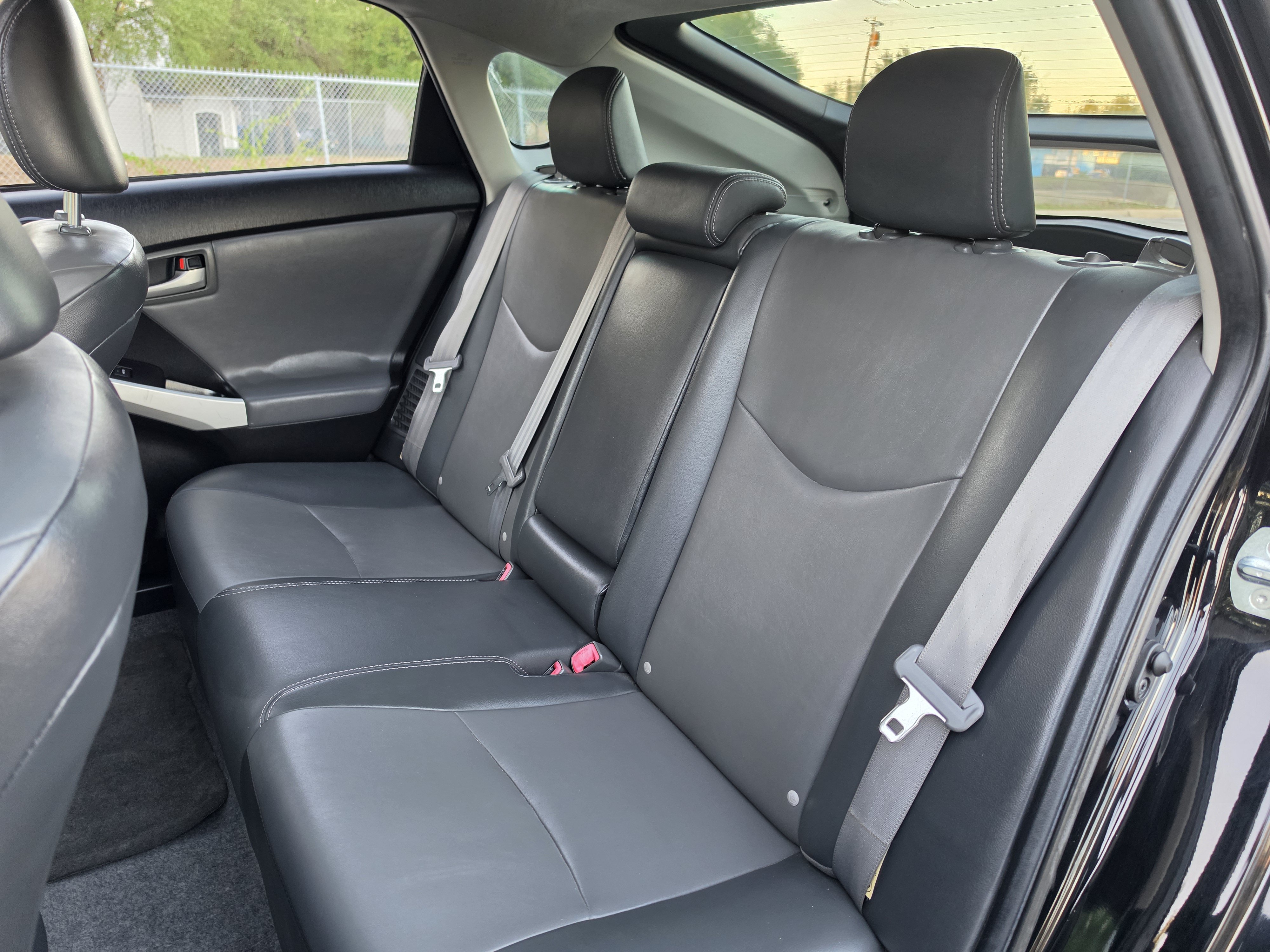 Used 2013 Toyota Prius Four w/ Deluxe Solar Roof Pkg FWD image 23