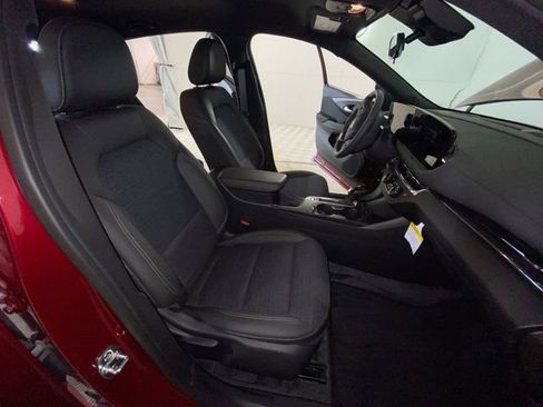 Used 2025 Buick Envista Preferred FWD image 37