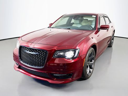Used 2023 Chrysler 300 Touring L w/ Popular Equipment Group image 4