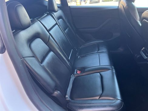 Used 2022 Tesla Model Y Long Range AWD/4WD image 15