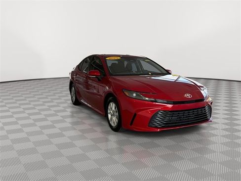 Used 2025 Toyota Camry LE w/ Convenience Package image 2