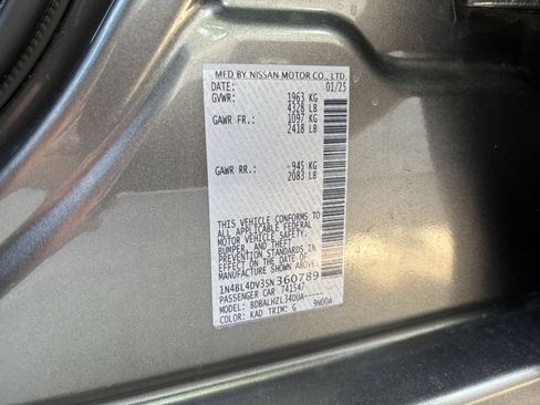 Used 2025 Nissan Altima 2.5 SV FWD image 30