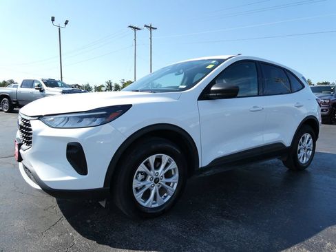 Used 2025 Ford Escape Active w/ Cold Weather Package AWD/4WD image 8