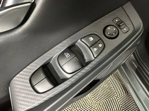 Used 2025 Nissan Sentra SV w/ All-Weather Package FWD image 10