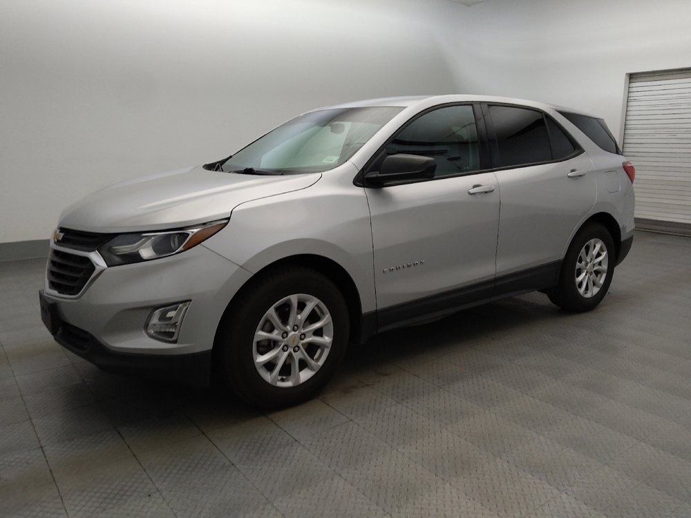 Used 2018 Chevrolet Equinox LS FWD image 2