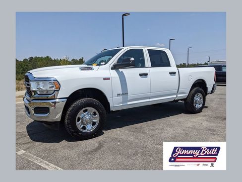 Used 2022 RAM 2500 Tradesman w/ Chrome Appearance Group image 1