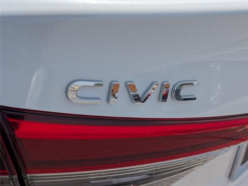 Used 2022 Honda Civic Sport image 9