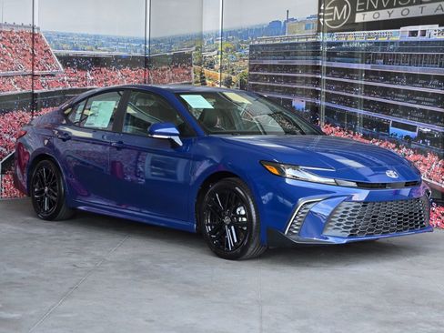 Certified 2026 Toyota Camry SE w/ Convenience Package FWD image 1