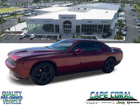 Used 2020 Dodge Challenger SXT RWD image 1