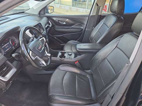Used 2024 GMC Terrain SLT image 11