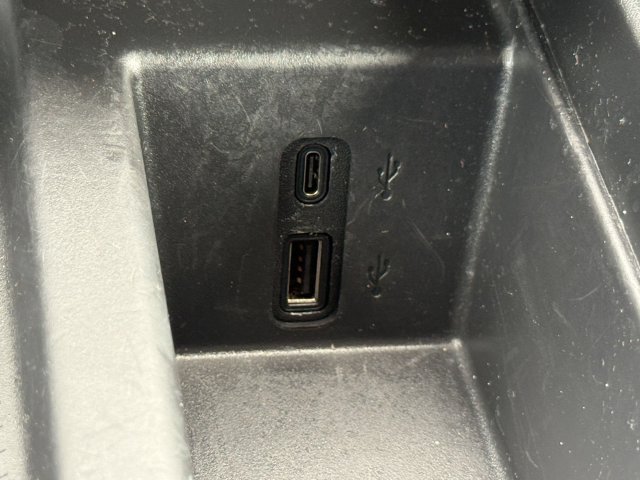 Used 2026 GMC Acadia Elevation FWD image 23