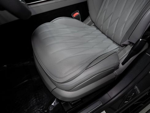 Used 2025 Mercedes-Benz S 63 AMG S image 36