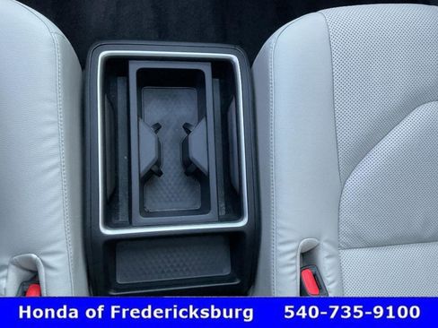 Used 2025 Toyota Grand Highlander AWD image 32