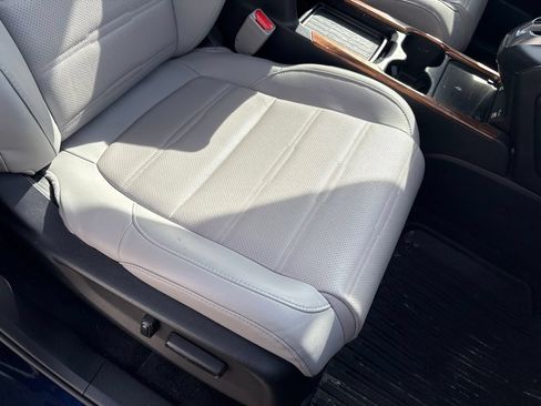 Used 2020 Honda CR-V Touring image 28