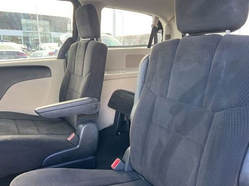 Used 2013 Dodge Grand Caravan SXT w/ Rear Park Assist Pkg image 26