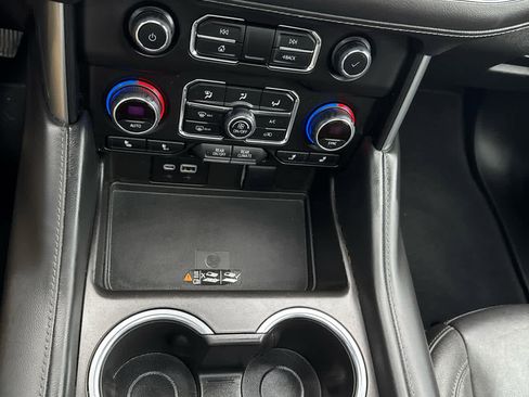 Certified 2023 Chevrolet Suburban Z71 w/ Luxury Package image 24