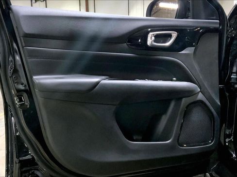 New 2026 Jeep Compass Latitude AWD/4WD image 17