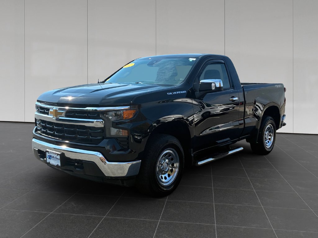 Used 2022 Chevrolet Silverado 1500 W/T w/ WT Value Package AWD/4WD image 1
