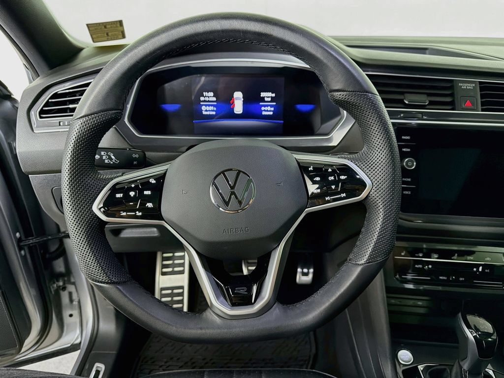 Used 2024 Volkswagen Tiguan SE R-Line AWD/4WD image 13