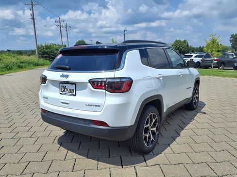 Used 2025 Jeep Compass Limited AWD/4WD image 3