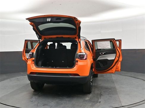 New 2026 Jeep Compass Limited w/ Mopar Graphics Package image 48