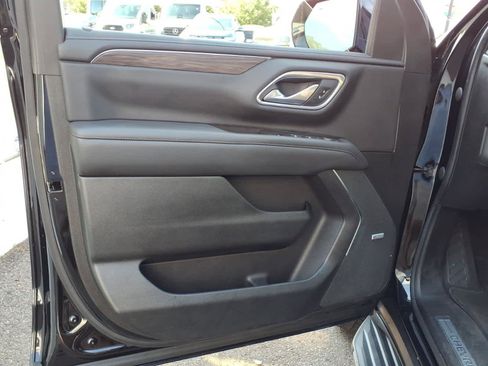 Used 2022 Chevrolet Tahoe LT w/ LT Signature Package AWD/4WD image 10