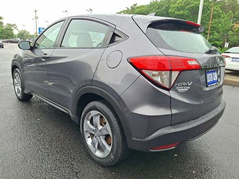 Certified 2019 Honda HR-V LX image 4