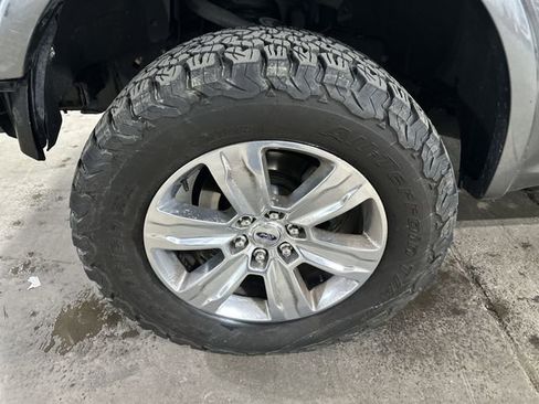 Used 2016 Ford F150 Platinum w/ Max Trailer Tow Package image 23