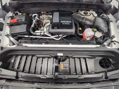 Used 2025 GMC Sierra 1500 AT4 w/ AT4 Premium Package AWD/4WD image 9