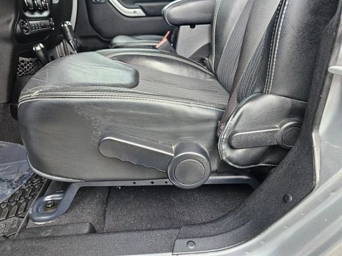 Used 2013 Jeep Wrangler Unlimited Sport AWD/4WD image 16