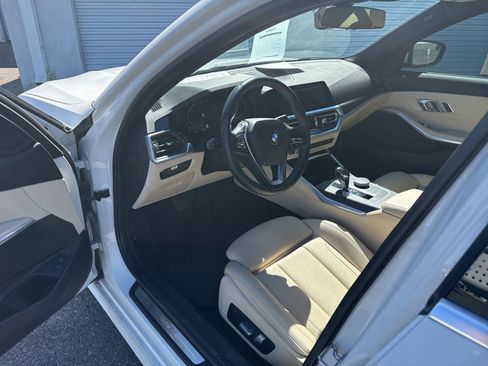 Used 2020 BMW 330i Sedan w/ Driving Assistance Package image 9