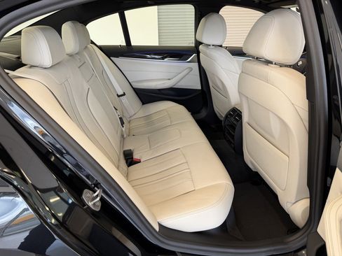 Used 2023 BMW 540i xDrive w/ Convenience Package image 55