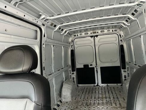 Used 2023 RAM ProMaster 2500 FWD image 14