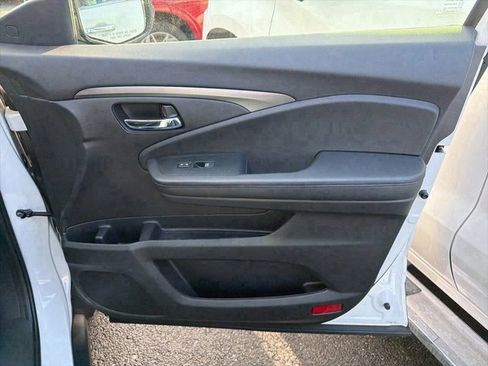 Used 2022 Honda Pilot Sport image 10