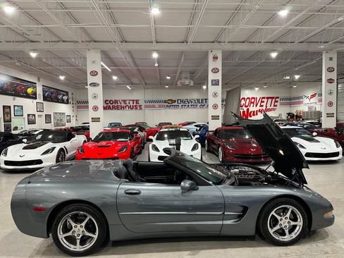 Used 2003 Chevrolet Corvette Convertible w/ Preferred Equipment Group1 RWD image 6