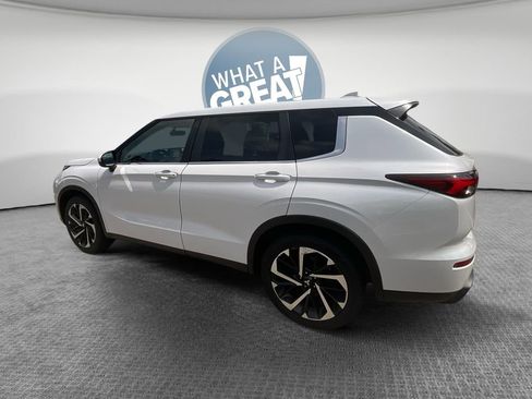 Used 2022 Mitsubishi Outlander ES AWD/4WD image 6