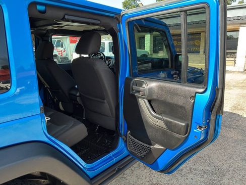 Used 2016 Jeep Wrangler Unlimited Sport AWD/4WD image 38