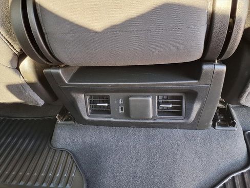 Used 2024 GMC Sierra 1500 SLE w/ Enhanced Capability Package image 17