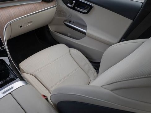 Certified 2024 Mercedes-Benz C 300 4MATIC Sedan image 26