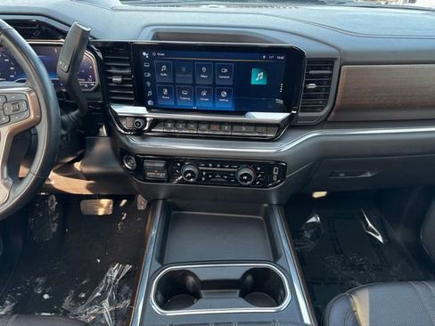 Certified 2024 Chevrolet Silverado 2500 High Country w/ High Country Premium Package image 2