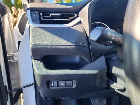 Used 2019 Toyota RAV4 XLE image 27