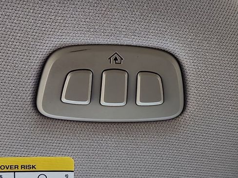 Used 2022 Ford Expedition Max XLT image 19