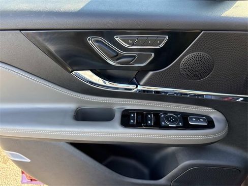 New 2026 Lincoln Corsair Premiere image 19