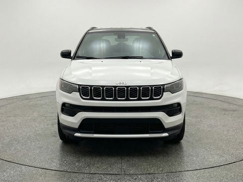 Used 2025 Jeep Compass Limited AWD/4WD image 2