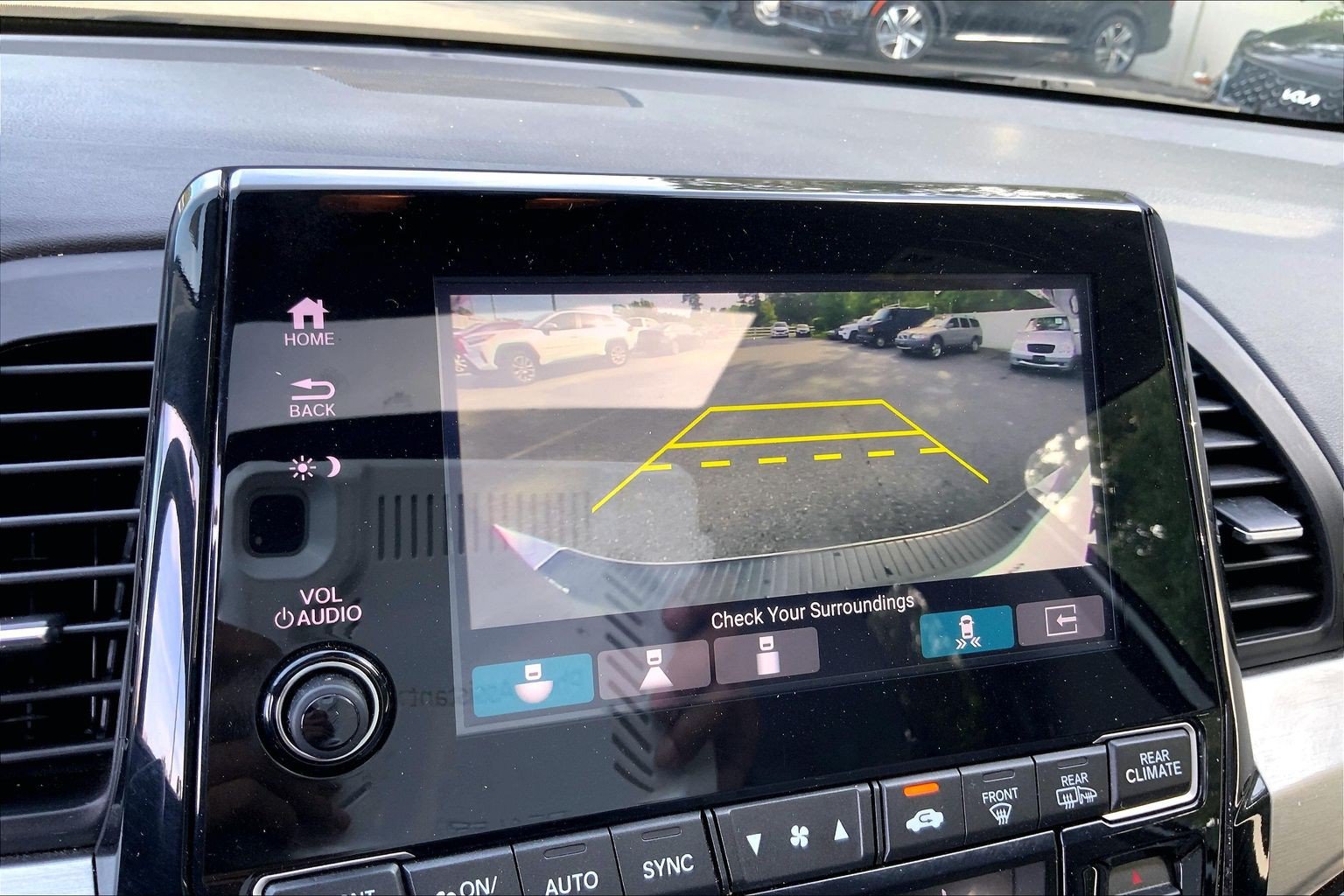 Used 2023 Honda Odyssey Touring image 23