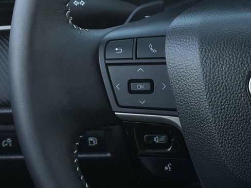 Used 2026 Toyota Camry SE w/ Convenience Package image 15