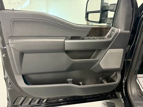 New 2026 Ford F250 Lariat w/ Lariat Premium Package image 13